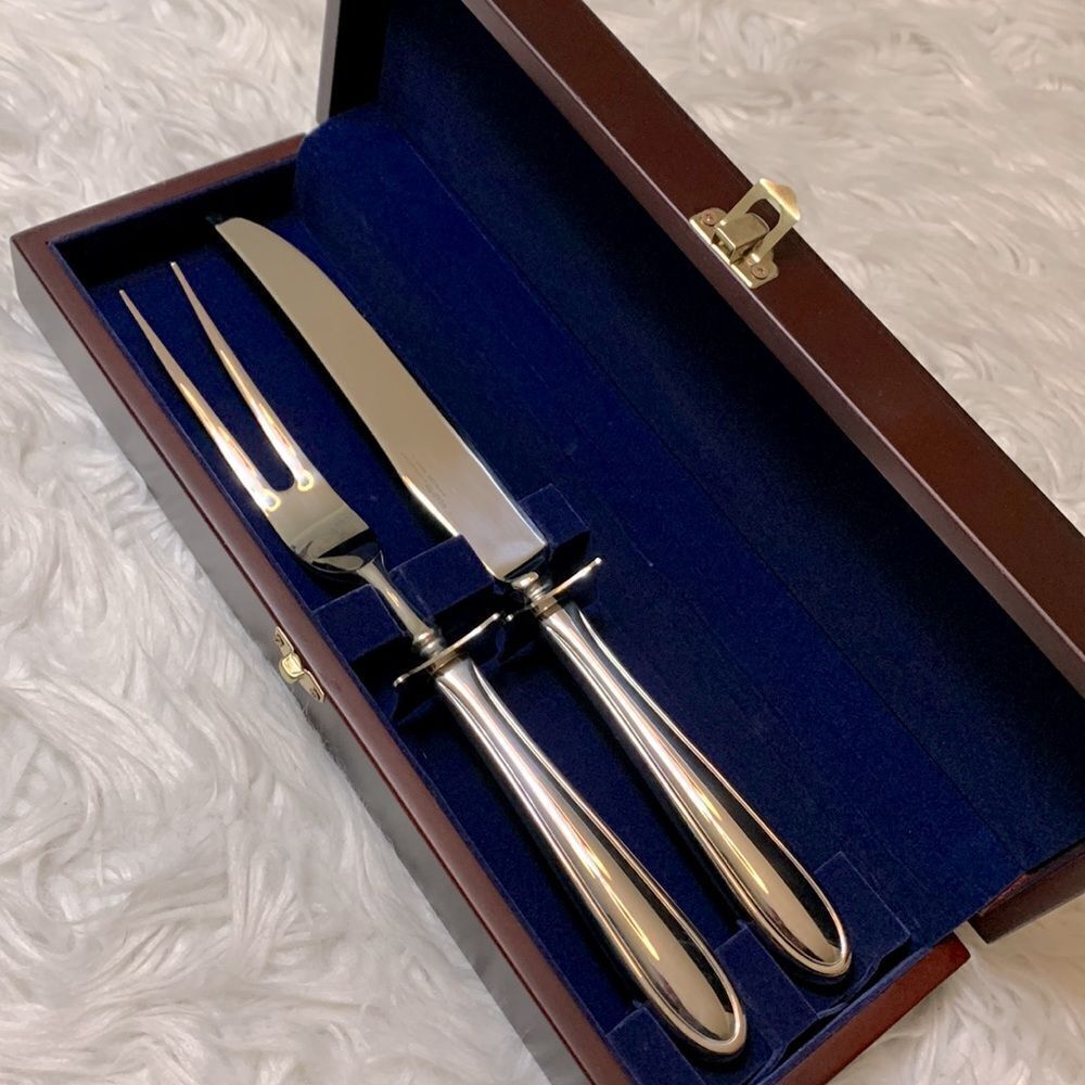 HAMPTON Silversmith stainless carving set in wooden lined case